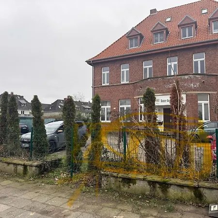 House Regatta 公寓 *