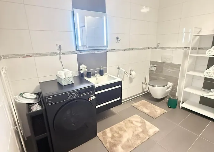 House Regatta Apartment *